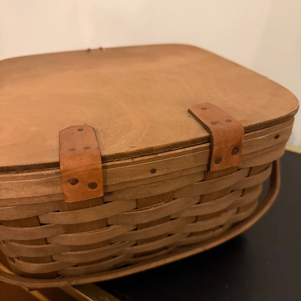 🧺🍒 1981 Longaberger Picnic Pie Basket w/ Lid + Table Stand – Vintage USA - Picture 7 of 15